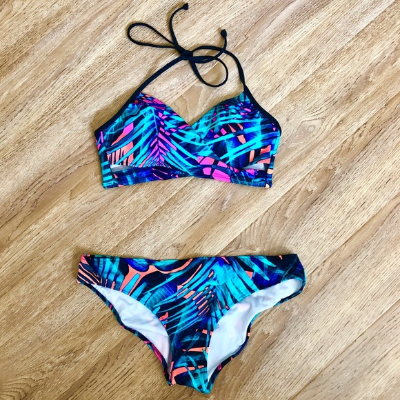 VS PINK Bikini - Picture 1 of 6